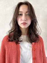 イマイセナ バイ コローレ(imaii scaena × colore) こなれミディ/フェミニンロング/アラサー胸上セミロング/20,30代