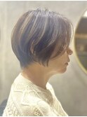 脱白髪染め/くびれショートカット