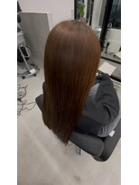 エン 久安(en.)&nbsp;ナチュラルブラウン×艶ロング｜大人女性におすすめカラー