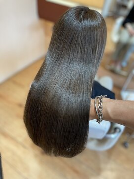 クララ サカエ(CLALA Sakae LA.DONNA group) ブリーチ無しオリーブグレージュ