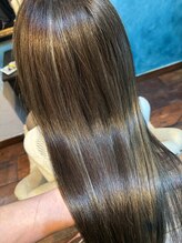 ダメージとクセを同時にケアする革新的なアプローチ