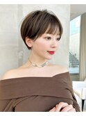 ショートヘア上品ショート丸みショート耳掛け30代40代50代表参道