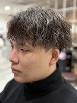 レボ(Revo)&nbsp;刈り上げて作る。縦落ちツイスパ