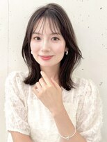 ビーチ(BEACH)&nbsp;ミディアムレイヤーカット 大人ガーリー 似合わせカット 韓国