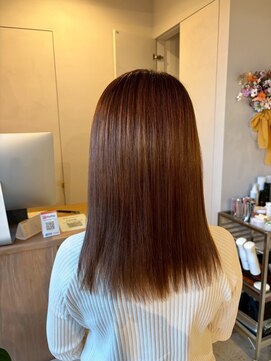 シー 岡崎(,SHE) 髪質改善トリートメントストレート切りっぱなしロングヘア