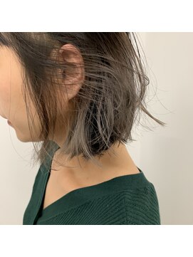 キー(kii) プラチナグレー