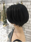 ショートボブ