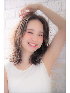 ソア 武蔵小杉(SOAR) 切りっぱなしグラボブロングボブ濡れ髪ウルフパーマネオウルフ