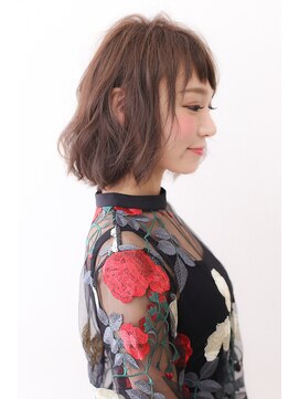 パシフィックダズールバトン(Pacific Dazzle baton) カジュアルウェーブボブ