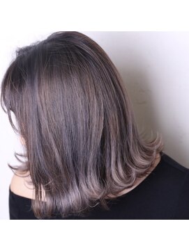 ティグル テンジン(TIGRE tenjin) 外ハネ×ハイライト