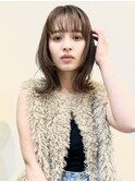 大人かわいい くびれミディアム レイヤー 20代30代40代 Viot櫻井