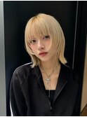 顔周りレイヤーカットグレージュカラーくびれボブベージュカラー