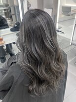 アールプラスヘアサロン(ar+ hair salon)&nbsp;ホワイトハイライト/ダークグレージュ
