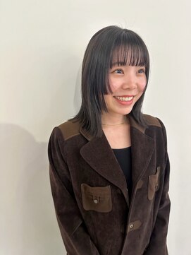 ツナグ(tsunagu) ミディアム×ステップカット