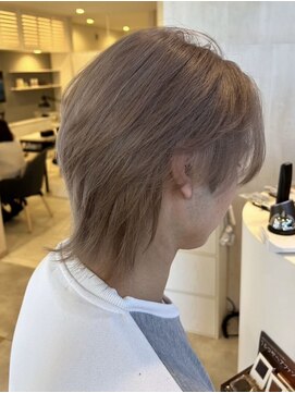 プラス ファースト ヘア(Plus 1st) ミルクティーベージュ×レイヤーウルフ