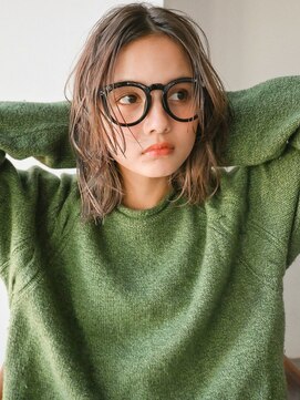 ディッセンバー 神宮前(December) ベージュ/オリーブ/パーマ風/顔まわりレイヤー/ボブ