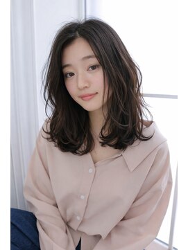 ワゴンバイアフロート(Wagon by afloat) セミロング30代40代ストレートレイヤー前髪なし前髪あり池袋