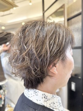 シュヴー 築地(CHEVEUX) 明るい白髪染め/白髪ぼかし/丸みショート/40代/50代/60代/