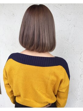 パーチェ(perche) perche【ホリスティックカラー×ピンクベージュ×ボブ】