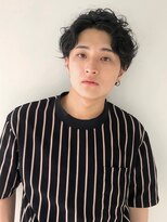 シスタ(SISTA)&nbsp;【SiSTA】田中黒髪センターパートパーマかきあげバングショート