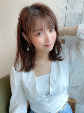 アフロート ディル(AFLOAT D'L) 20代30代40代小顔外ハネミディアムひし形シルエットくびれミディ