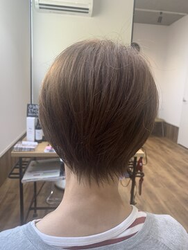 エヌ(enu) 魅力グレイカラー×ショート