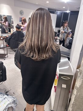 キング 高槻(K!ng) 縮毛矯正髪質改善ハイライトレイヤーカット高槻美容室エクステ