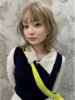 アイン(eim)の写真/【ハイトーンカラー/ブリーチなしダブルカラー】アーバンライクなデザインカラーは〈eim〉へ―。
