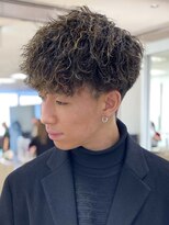 シャルムバイケンジ(Charm.by KENJE)&nbsp;銀座メンズパーマ波巻きシャドウパーマツイストスパイラル無造作