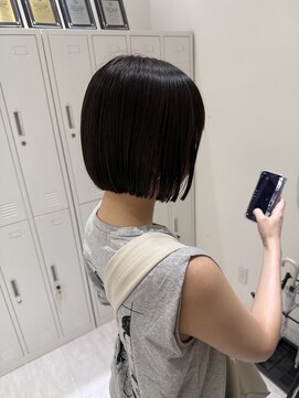 ジーナ 福岡天神(Zina) ミディアムヘア/暗めカラー/デザインカラー/髪質改善