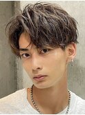 原宿緩めツイストスパイラルパーマ微分けセンターパート刈り上げ