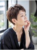 大人美人くびれマッシュ小顔ハンサムショートレイヤーヘア