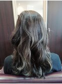 ダークグレイ&ペールシルバー