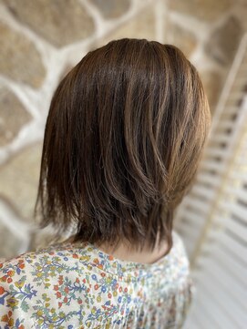 ヘアリゾート バルボア アイランド(hair resort Balboa Island) 30代40代外ハネボブ耳だしショートマニッシュショート