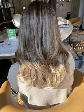 リバレッジ 広尾(Leverage) ハイトーンクリーミーベージュ【広尾/恵比寿】担当：柴崎