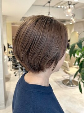 ミズチャーム(Ms.CHARM) 前下がりショート/ブラウンベージュ