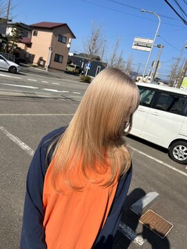 ナンバー 秋田店(N°) ブロンドカラー×顔まわりレイヤー