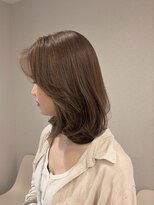 リル(lilu) ベージュハイライト×顔まわりレイヤーカット