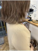 グラデーションベージュ