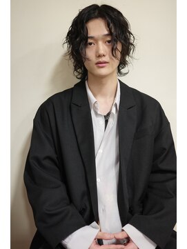 ブークル(boucle) オルタナウルフ/オルタナパーマ/グルーヴカール/センターパート