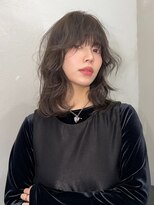 ナービス(NARVIS)&nbsp;透明感オリーブベージュ/レイヤーカット/くせ毛風カール