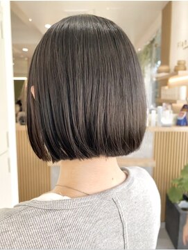 フラン バイ ケンジ(Flan by KENJE) ぱつっとボブ