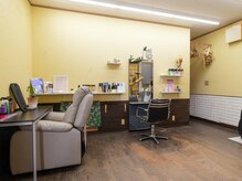 ヘアーメイク イソップ(Hair Make Aesop)の雰囲気（くつろげる店内。ゆったりとお過ごしください。）