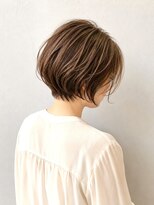 アイシー 関内(ICY)&nbsp;(ICY土屋)白髪ぼかしハイライトショート前髪なし