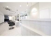 アッシュ 上尾春日店(Ash)の雰囲気(明るく落ち着いた店内で、ゆっくりお過ごしください。)
