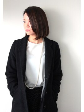 ホワイトルーム(White Room) フェミニンなナチュラルボブ♪