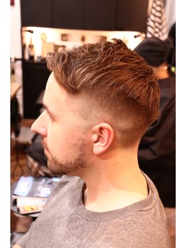 イーストサイドバーバーショップ(EAST SIDE BARBER SHOP) ナチュラルファード