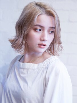 ラレイ(Lalei) 【ささきまさき】大人かわいいハイトーンボブ×フリンジウェーブ