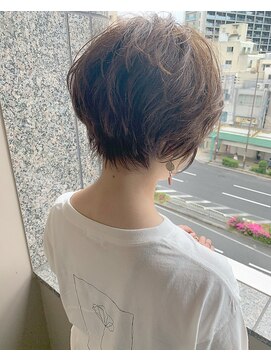 ナンバー エアロ 横浜(N° +aero) 大人可愛い20代30代40代小顔ワンサイドショートボブ丸み前下がり