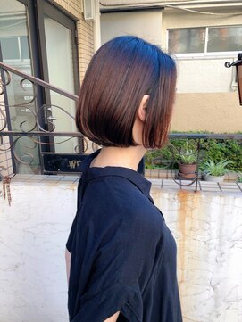 ナナカバイミーツハンド(nana.ca by meetsHAND) 耳かけグラデーション × ショートボブ